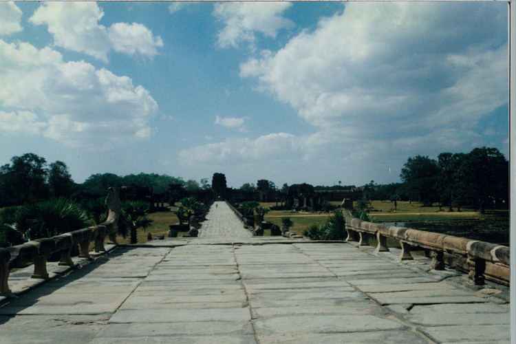 Cambodia-SiemReap-1995_001