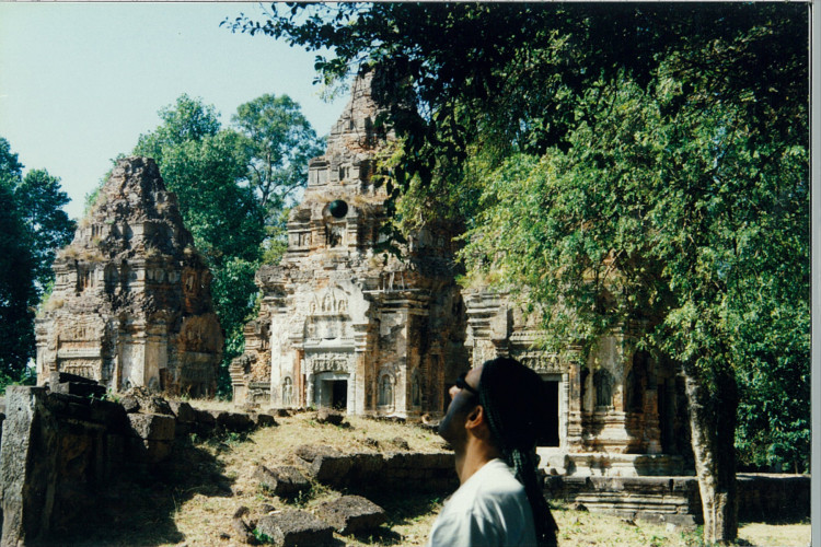 Cambodia-SiemReap-1995_002