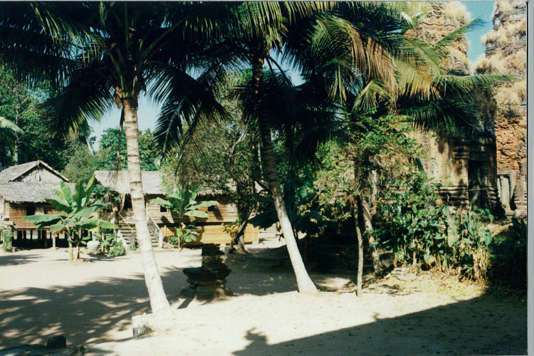 Cambodia-SiemReap-1995_024