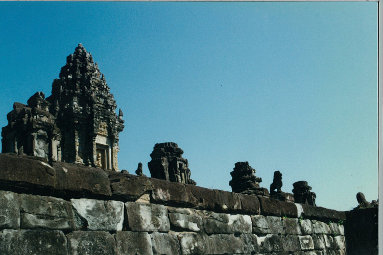 Cambodia-SiemReap-1995_027