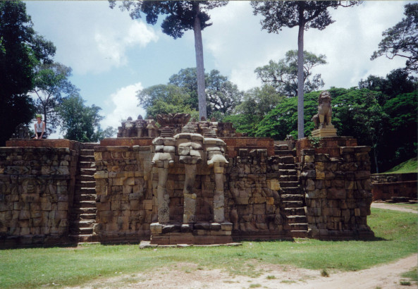 Cambodia-SiemReap-1995_075