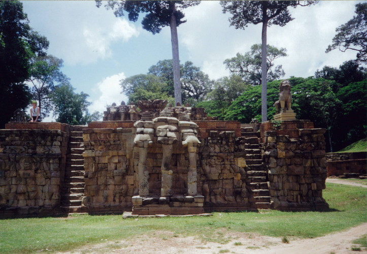 Cambodia-SiemReap-1995_075